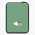 Moom On Grass Universal Laptop Sleeve