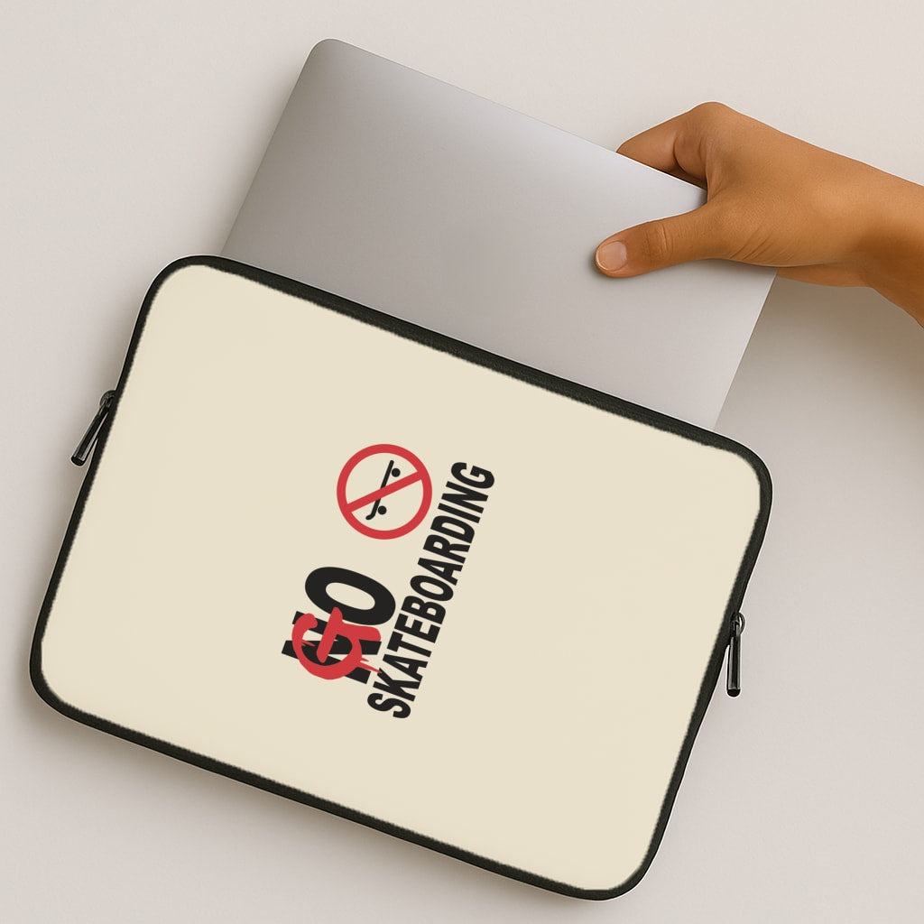Go Skateboarding - Skate Aesthetic  MacBook Case