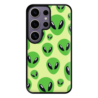 Alien Raider - Space Phone Case for Galaxy S25 Ultra