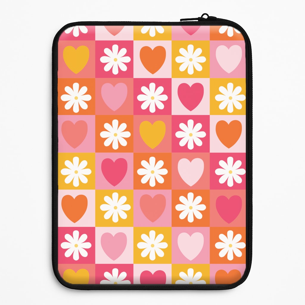 Checked Hearts And Flowers - Spring Patterns Laptop Sleeve