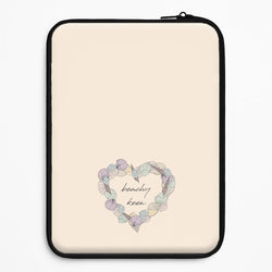 Beachy Keen - Seashells Universal Laptop Sleeve