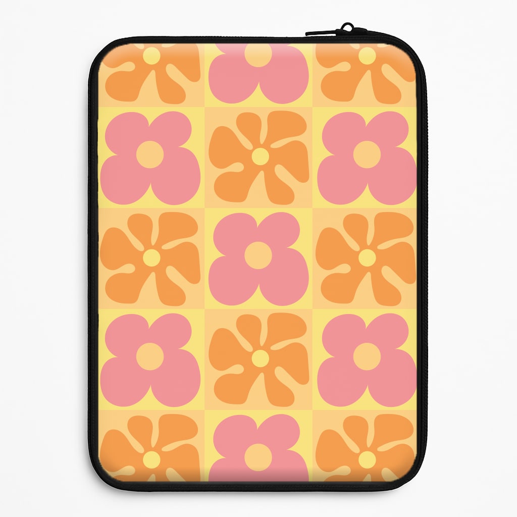 Summer Flowers Checkered Pattern Laptop Sleeve