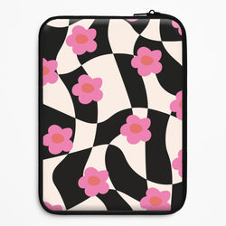 Checkboard Flowers - Trippy Patterns Universal Laptop Sleeve