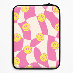 Smiley Checkboard - Trippy Patterns Laptop Sleeve