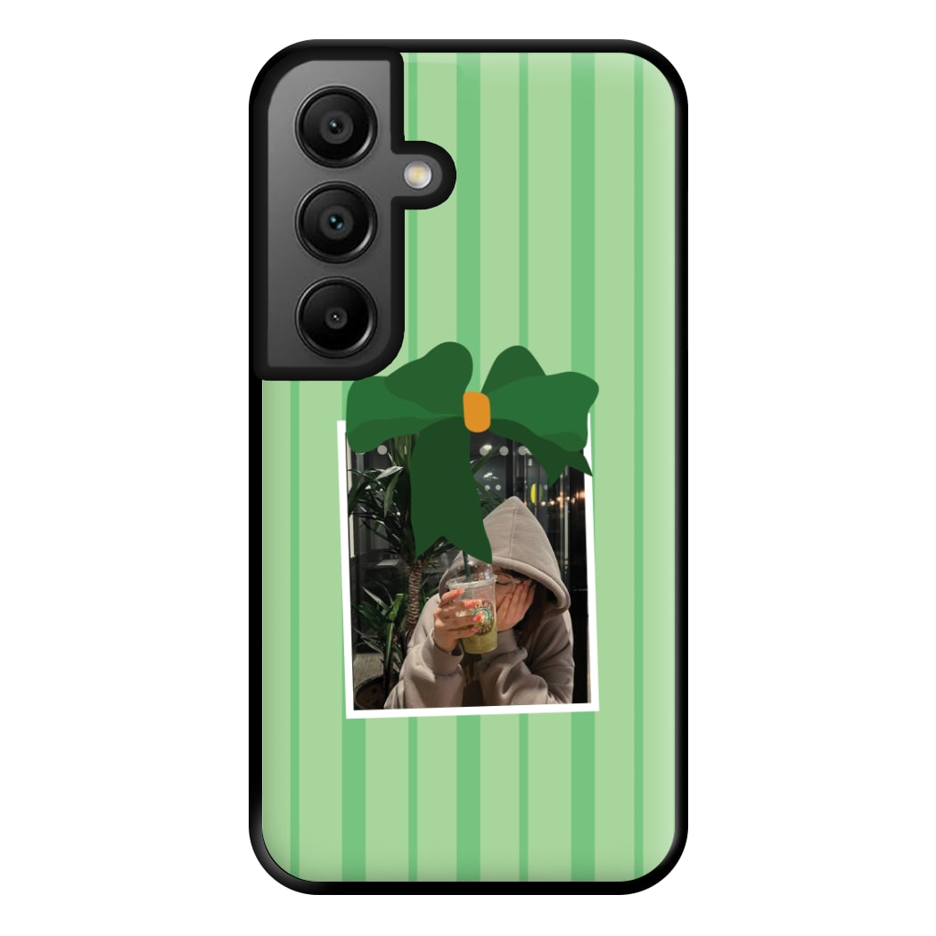 Polaroid Bow Christmas Phone Case for Google Pixel 8