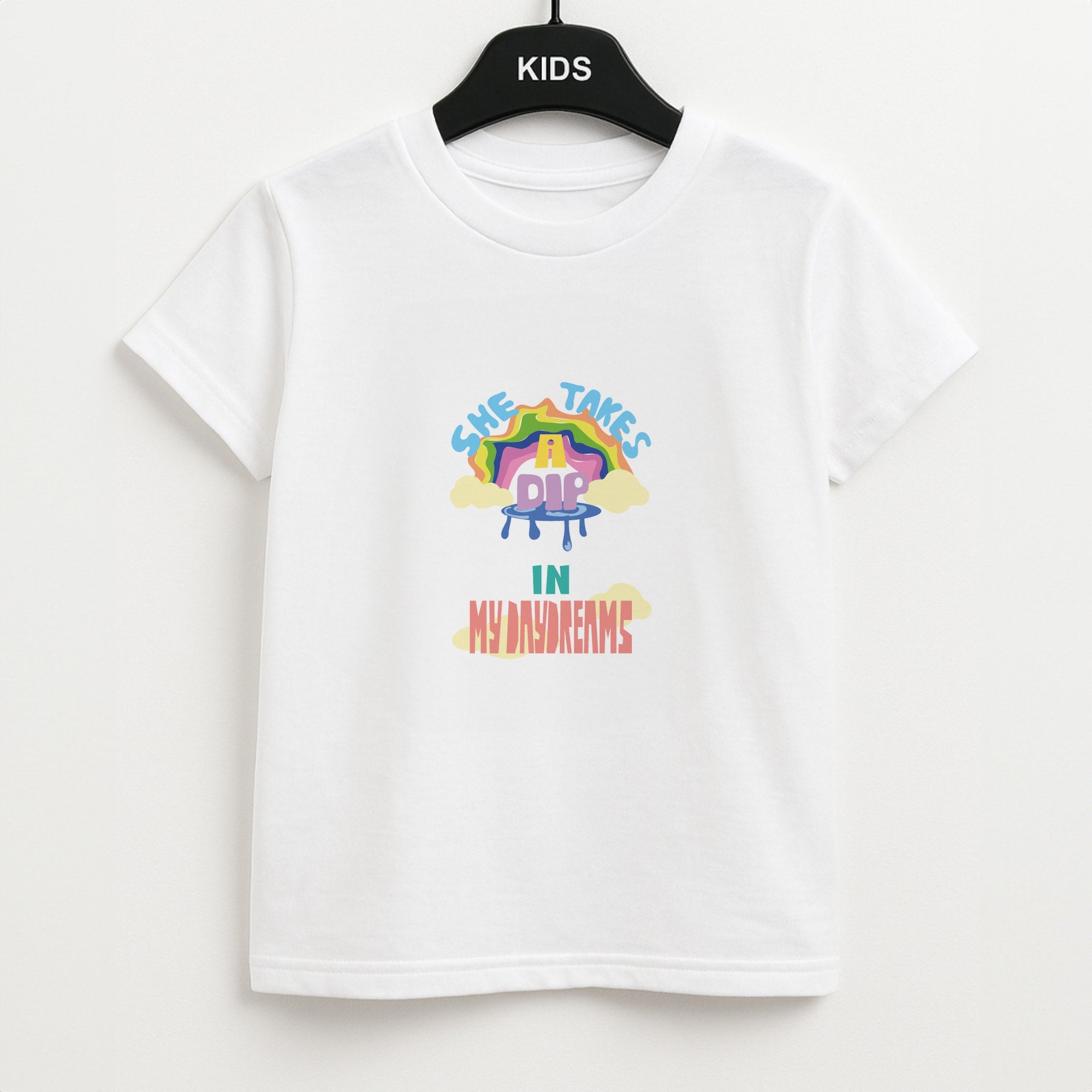 She takes a dip in my daydreams Kids T-Shirt