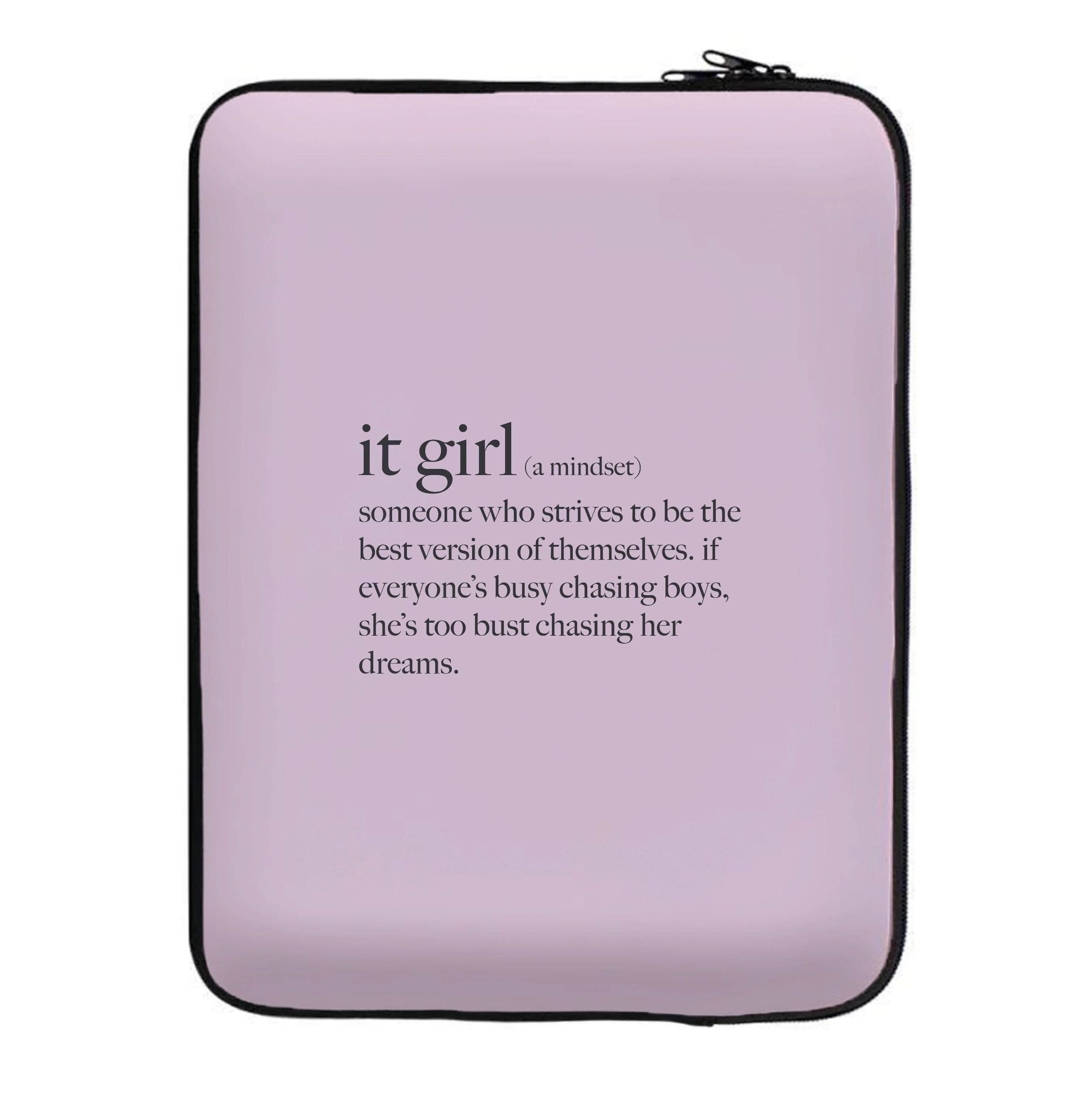 It Girl - Clean Girl Aesthetic Laptop Sleeve