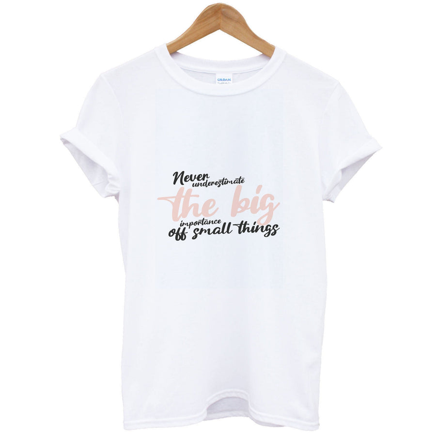 The Big Importance Of Small Things - The Midnight Libary T-Shirt