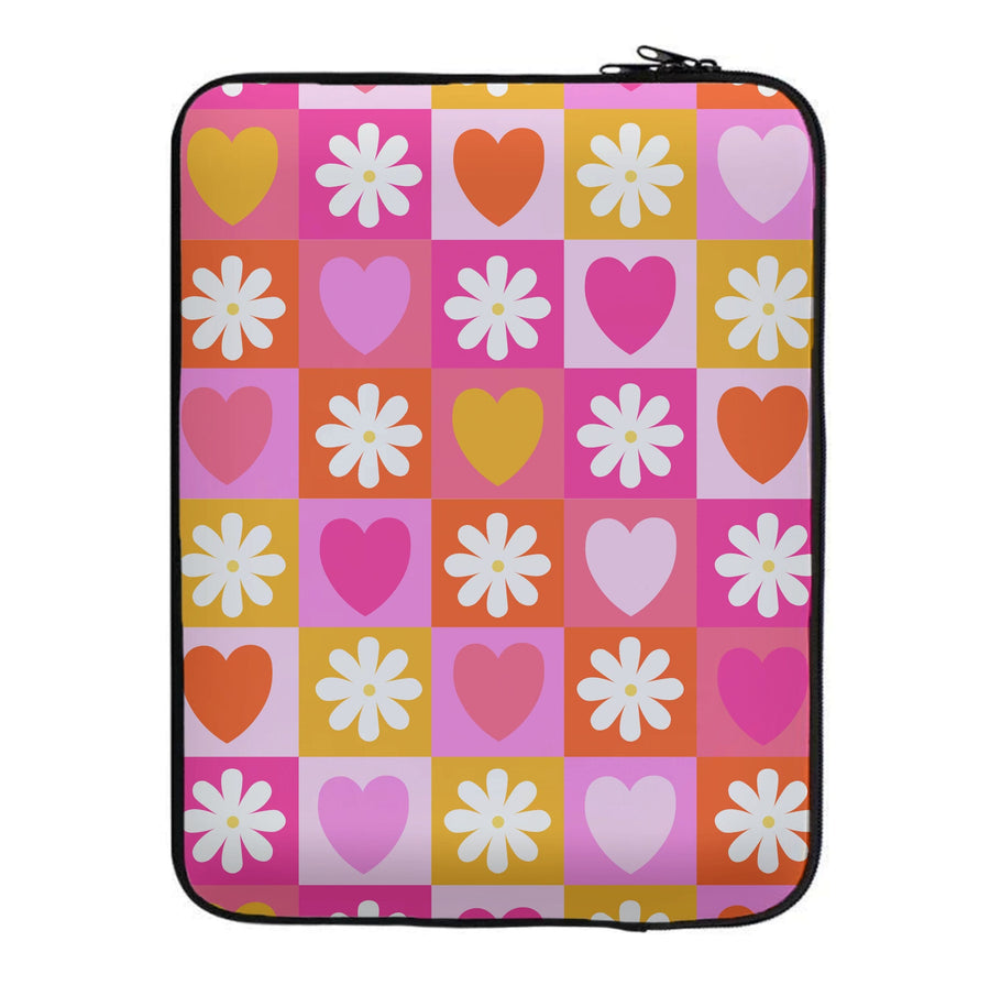 Checked Hearts And Flowers - Spring Patterns Laptop Sleeve