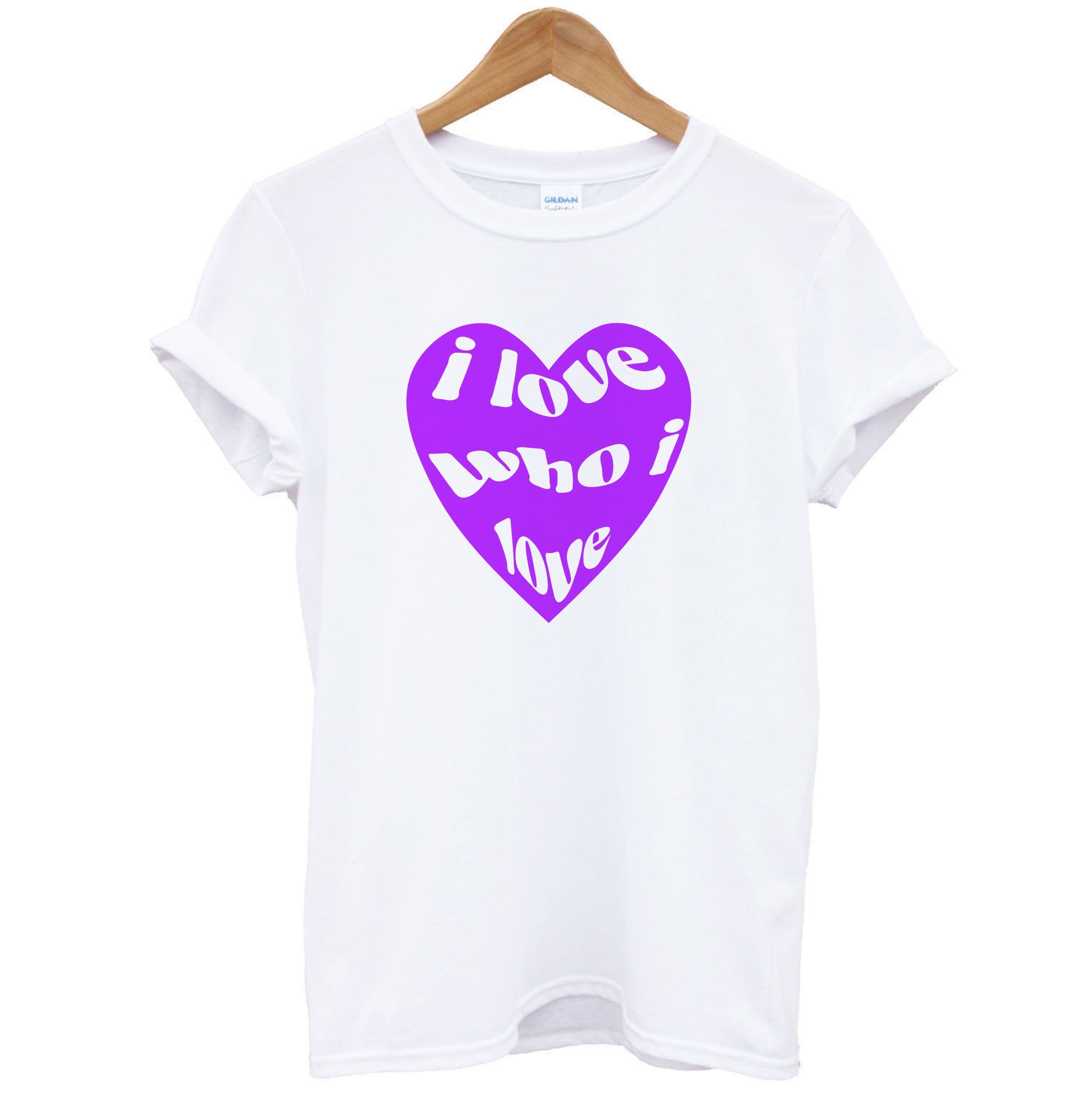 I love who I love - Pride T-Shirt