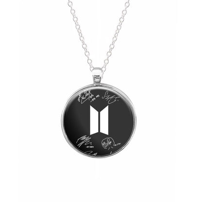 Black BTS Logo and Signatures Keyring - Fun Cases