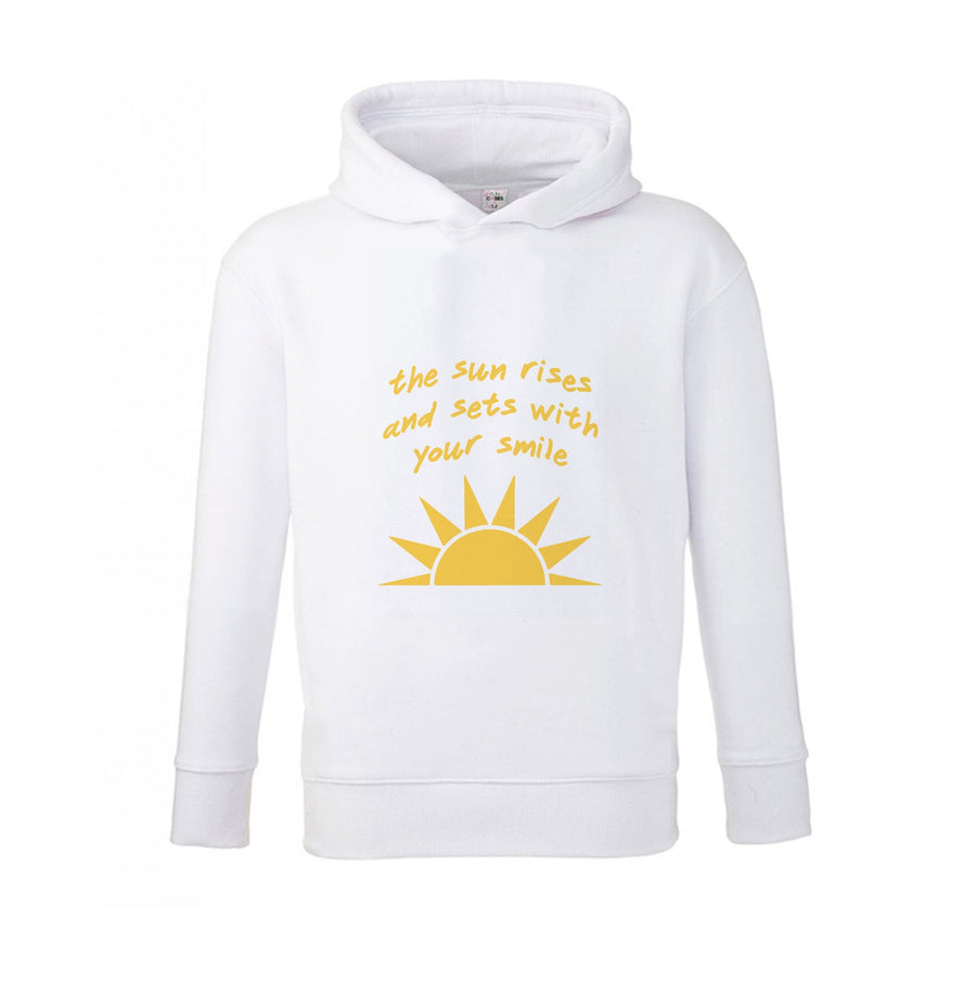 The Sun Rises And Sets With Your Smile - The Seven Husbands of Evelyn Hugo  Kids Hoodie
