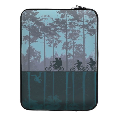 World of Upside Down - Stranger Things Laptop Sleeve