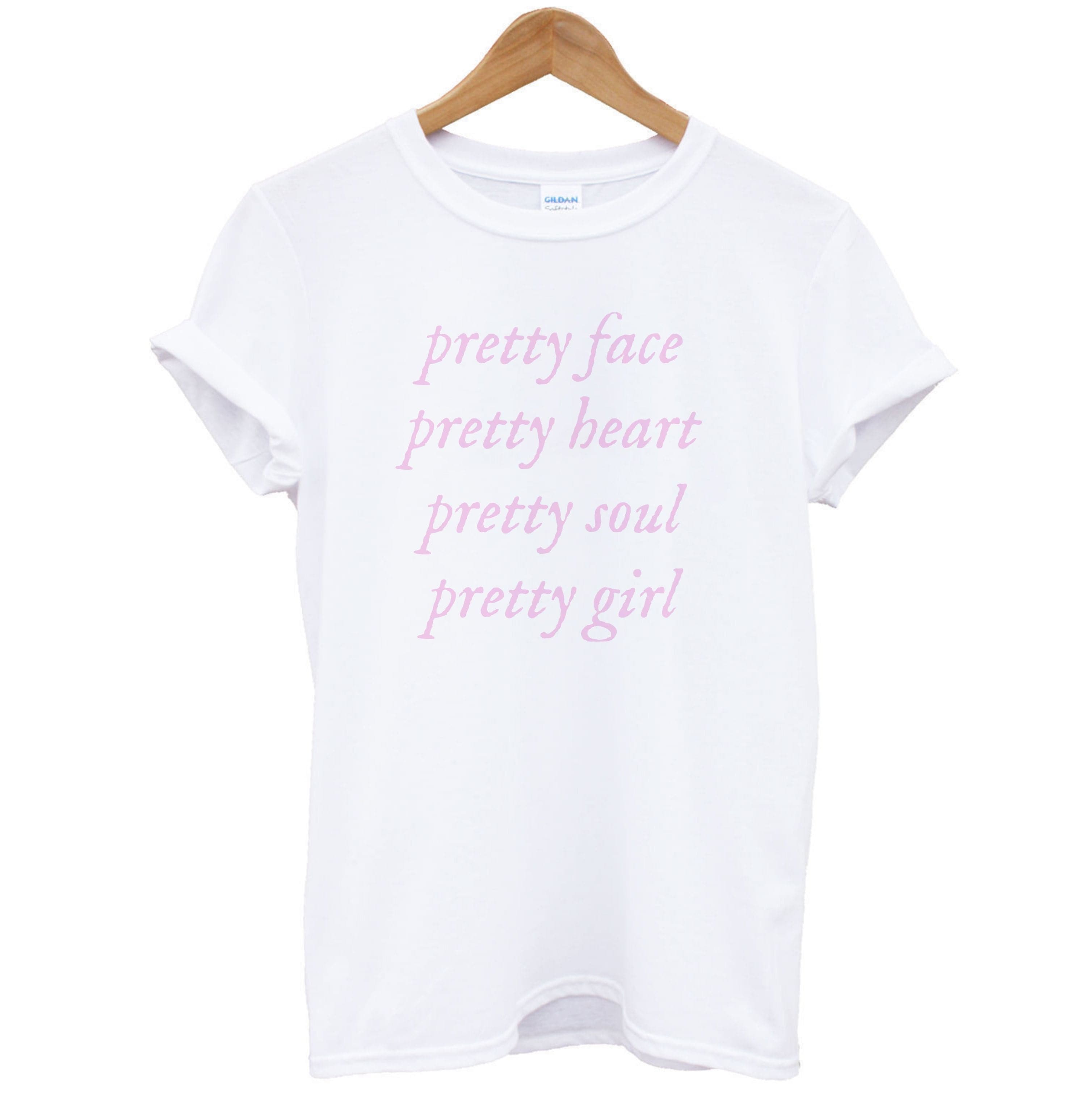 Pretty Girl - Clean Girl Aesthetic T-Shirt