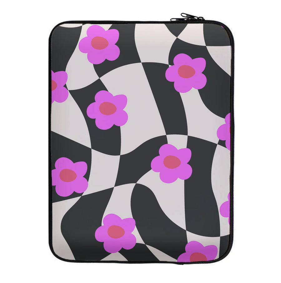 Checkboard Flowers - Trippy Patterns Laptop Sleeve